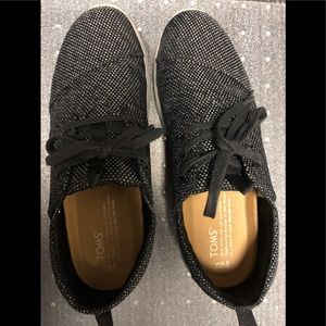 Toms tennis shoes